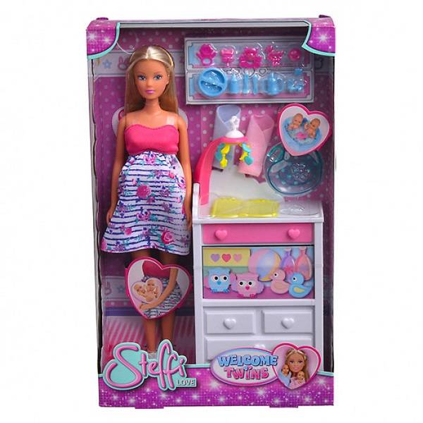 Steffi Love terhes baba ikrekkel és pelenkázóasztallal