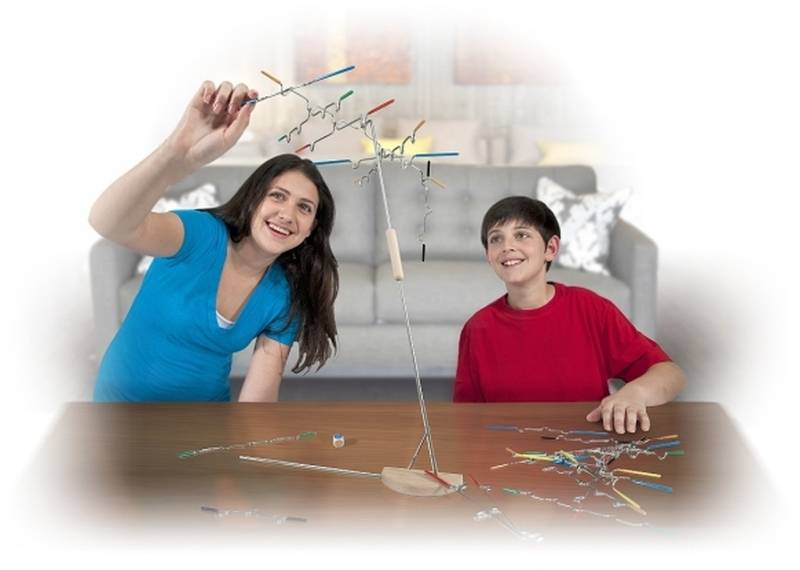 Suspend társasjáték: logika és ügyes kezek